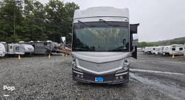 2022 Fleetwood Discovery LXE 44B, $ 299,900