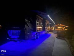2022 Fleetwood Discovery LXE 44B, $ 299,900