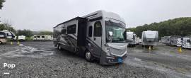 2022 Fleetwood Discovery LXE 44B, $ 299,900