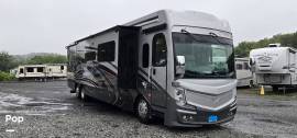 2022 Fleetwood Discovery LXE 44B, $ 299,900