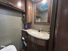 2019 Winnebago Outlook 31N, $ 49,500