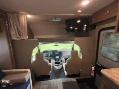 2019 Winnebago Outlook 31N, $ 49,500
