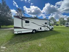 2019 Winnebago Outlook 31N, $ 49,500