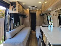 2020 Winnebago Boldt 70KL, $ 106,000