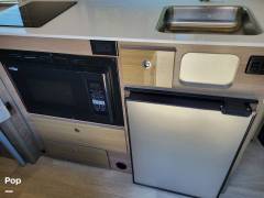 2020 Winnebago Boldt 70KL, $ 106,000