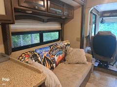 2018 Thor Motor Coach Windsport 29M, $ 62,300