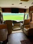 2013 Winnebago Vista 26HE, $ 37,800