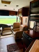 2013 Winnebago Vista 26HE, $ 37,800