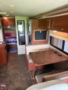 2013 Winnebago Vista 26HE, $ 37,800