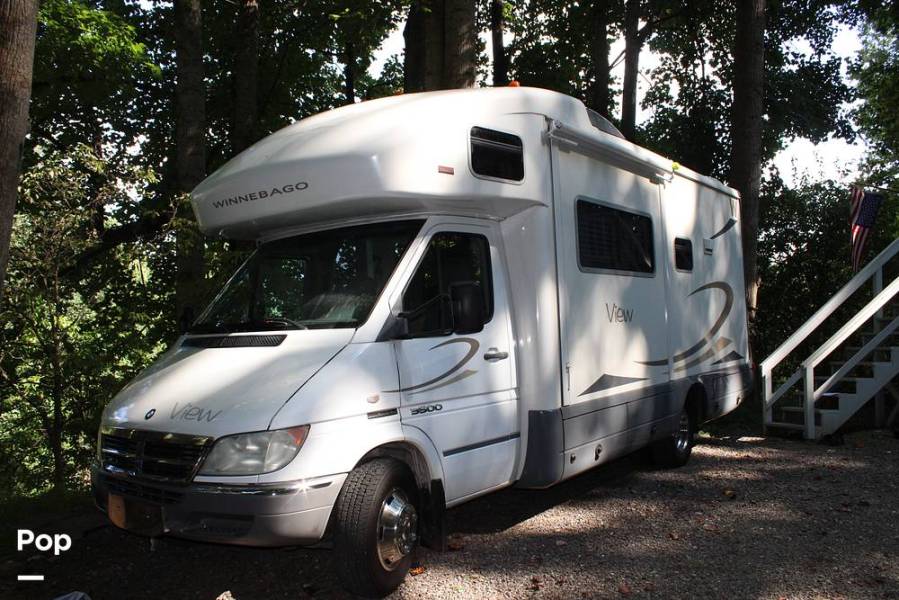 2006 Winnebago View 23H, $ 35,995