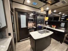 2017 Grand Design Momentum 376TH, $ 49,900