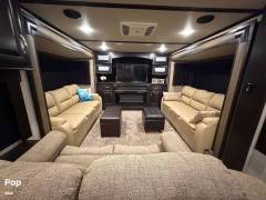 2017 Grand Design Momentum 376TH, $ 49,900