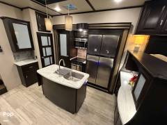 2017 Grand Design Momentum 376TH, $ 49,900