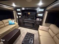 2017 Grand Design Momentum 376TH, $ 49,900