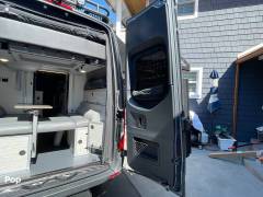 2024 Winnebago Revel 44E 4x4, $ 165,000