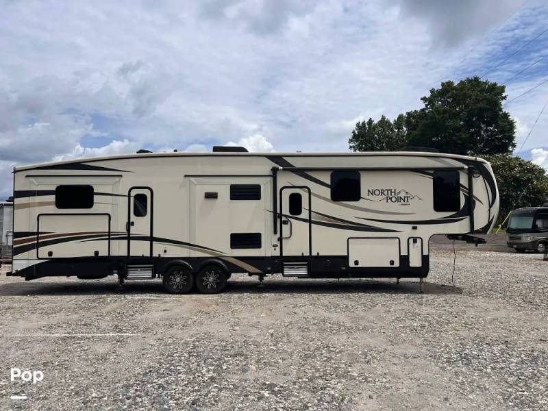 2017 Jayco North Point 375BHFS, $ 41,800