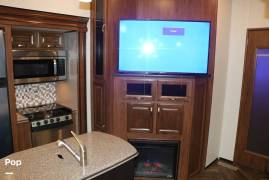 2017 Jayco North Point 375BHFS, $ 41,800