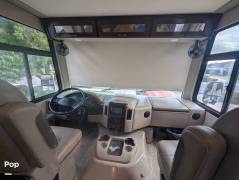 2018 Thor Motor Coach Hurricane 29M, $ 59,900