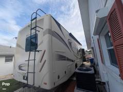 2018 Thor Motor Coach Hurricane 29M, $ 59,900