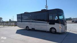 2022 Winnebago Adventurer 30T, $ 99,900