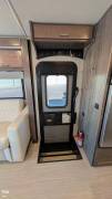 2022 Winnebago Adventurer 30T, $ 99,900