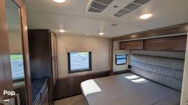 2022 Winnebago Adventurer 30T, $ 99,900