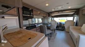 2022 Winnebago Adventurer 30T, $ 99,900