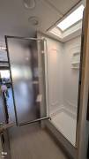 2022 Winnebago Adventurer 30T, $ 99,900