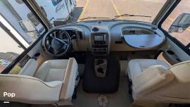 2022 Winnebago Adventurer 30T, $ 99,900