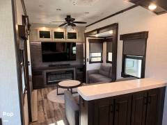 2022 CrossRoads Redwood 4150RD, $ 84,900