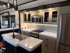 2022 CrossRoads Redwood 4150RD, $ 84,900