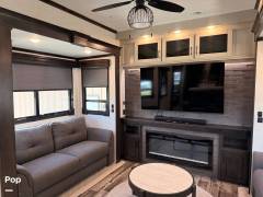 2022 CrossRoads Redwood 4150RD, $ 84,900