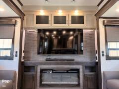 2022 CrossRoads Redwood 4150RD, $ 84,900