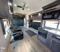 2019 Eclipse Iconic 3221CKG, $ 41,500