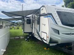 2022 Coachmen Freedom Express 320BHDSLE, $ 45,000