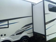 2022 Coachmen Freedom Express 320BHDSLE, $ 45,000