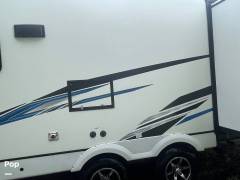 2022 Coachmen Freedom Express 320BHDSLE, $ 45,000