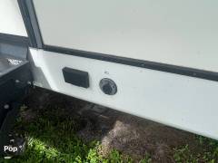 2022 Coachmen Freedom Express 320BHDSLE, $ 45,000