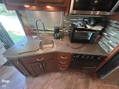 2016 Fleetwood Bounder 35K, $ 39,800