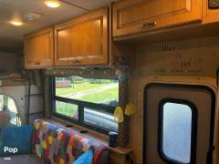 2016 Thor Motor Coach Chateau 31E, $ 44,500