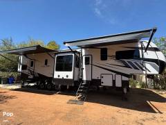 2022 Alliance RV Valor 43V13, $ 86,000