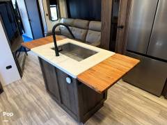 2022 Alliance RV Valor 43V13, $ 86,000