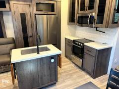 2022 Alliance RV Valor 43V13, $ 86,000