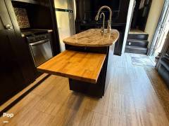 2016 Grand Design Momentum 385TH, $ 48,500