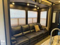 2016 Grand Design Momentum 385TH, $ 48,500