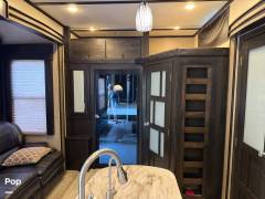 2016 Grand Design Momentum 385TH, $ 48,500