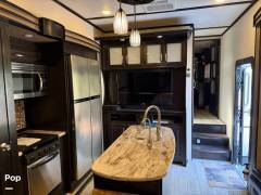 2016 Grand Design Momentum 385TH, $ 48,500