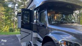 2024 Renegade Valencia 38BB, $ 245,000