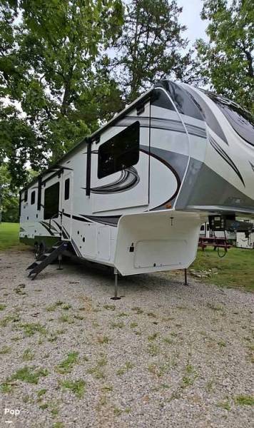 2022 Grand Design Solitude 380FL, $ 65,600