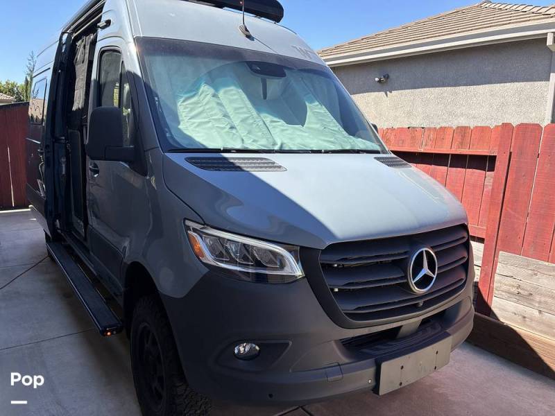 2023 Winnebago Revel 44E 4x4, $ 134,000